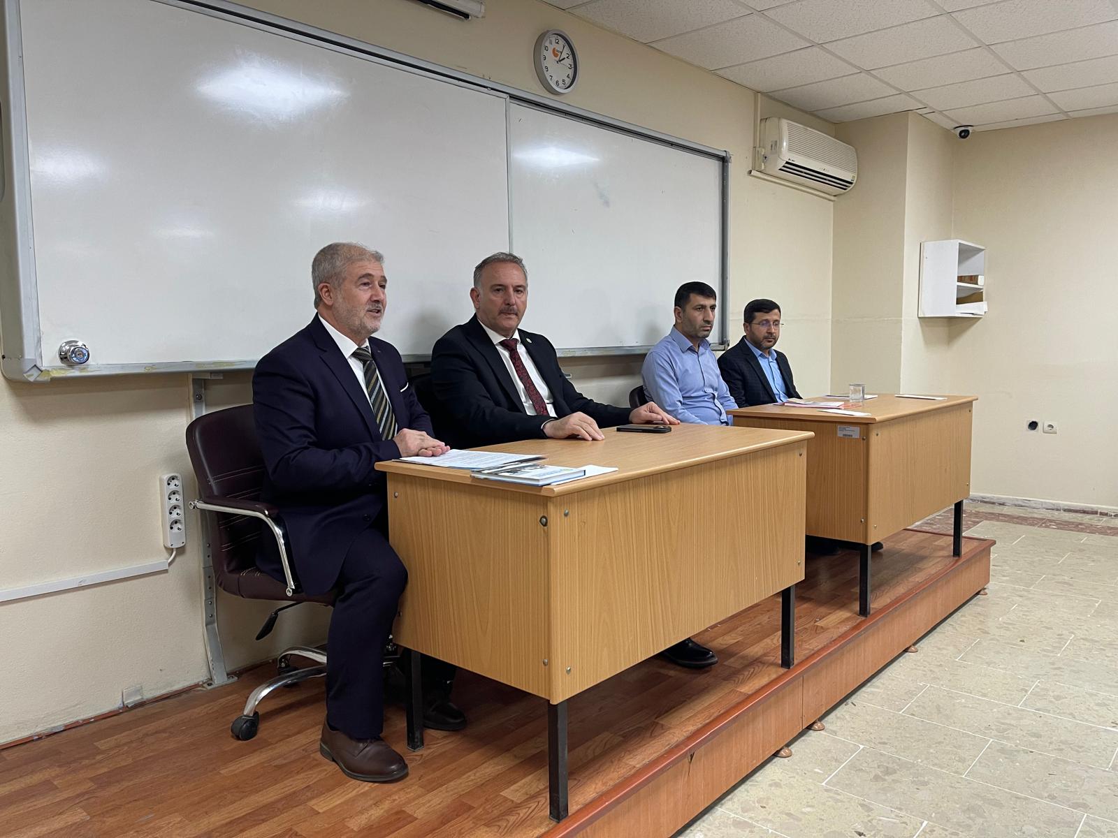 İlahiyat Fakültemizde 2026-2027 Eğitim-Öğretim Yılı Akademik Kurul Toplantısı Gerçekleştirildi